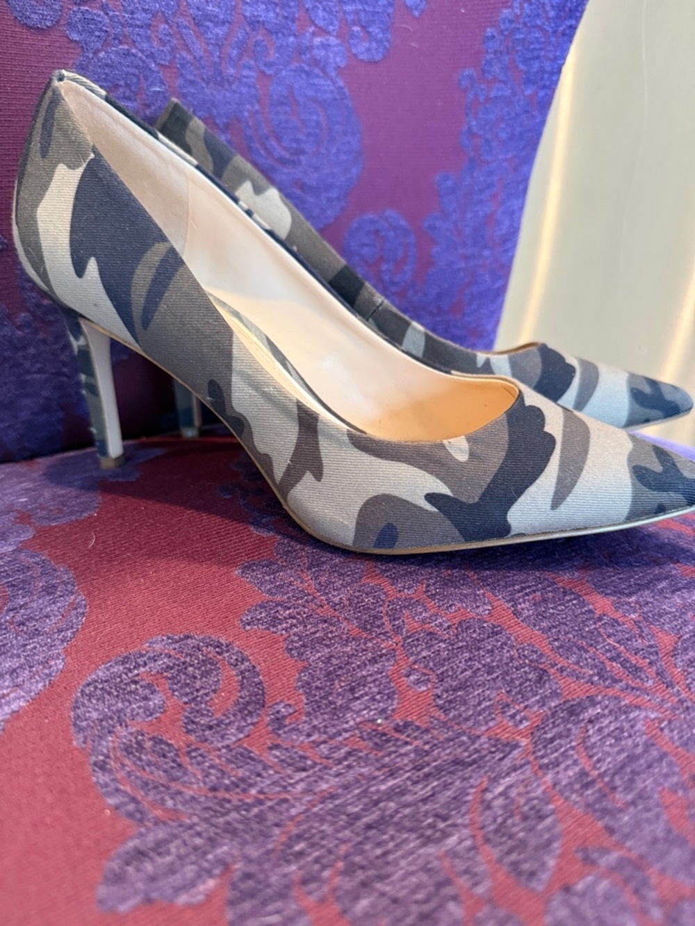 Jessica Simpson Gray Camouflage Pointed-Toe Pumps